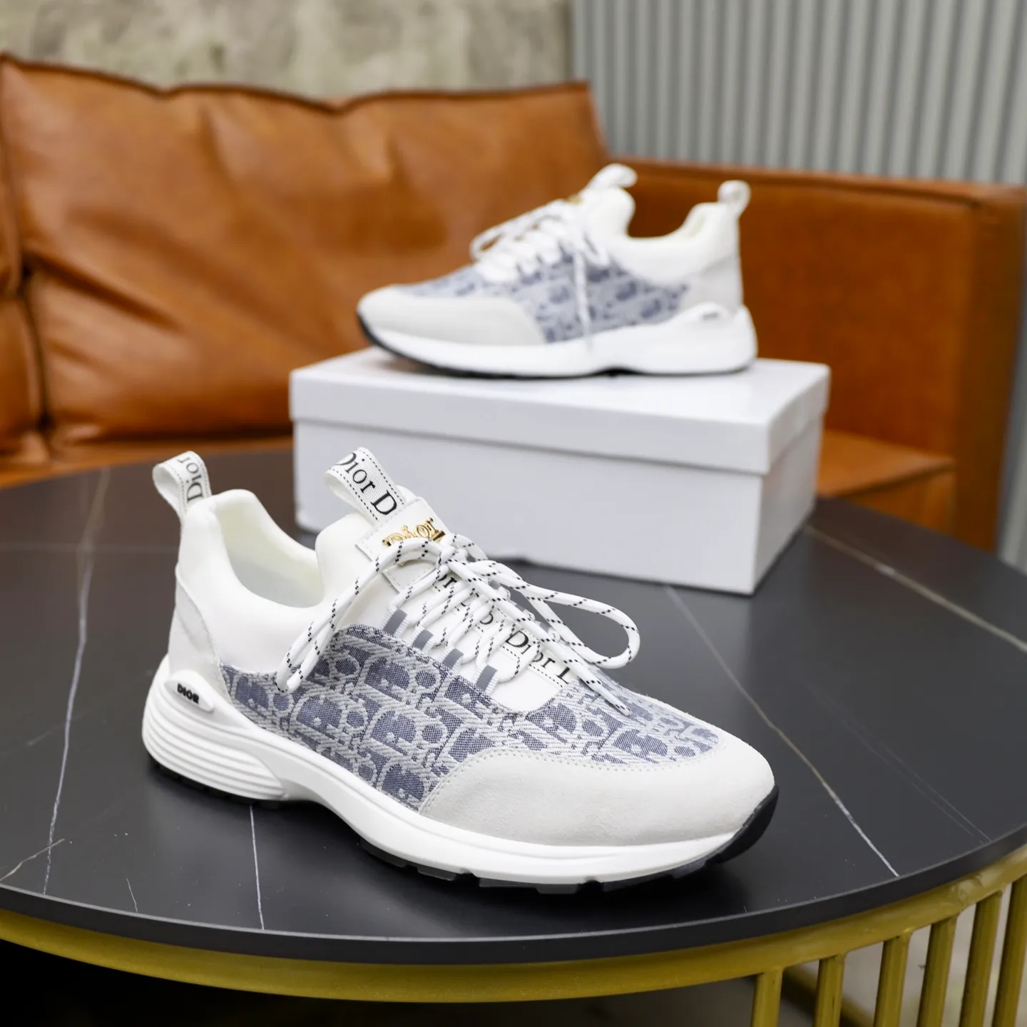 Ex-factory price: 440💰🙅‍♂️🙅‍♂️🙅‍♂️ Brand: Dior DIOR Standard code: 38-44 (45 customized) Grade: Same as the official website Material: Original material splicing Comfortable and breathable lining Lightweight and wear-resistant sports outsole Style category: Men's fashionable casual shoes Running sneakers Distinguished luxury brand elements Top luxury Color: actual picture color